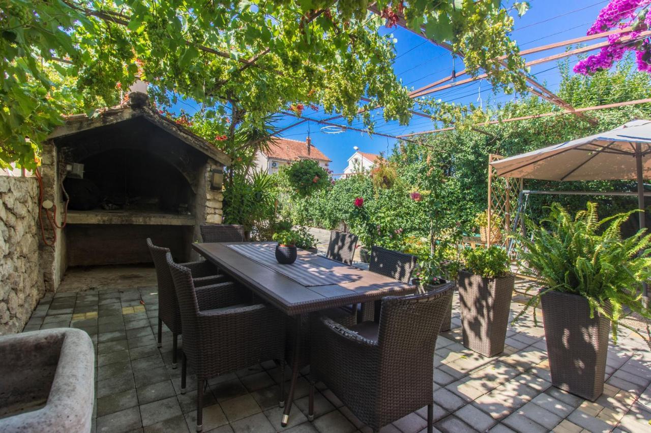 מלון ברודאריצה Dalmati House מראה חיצוני תמונה