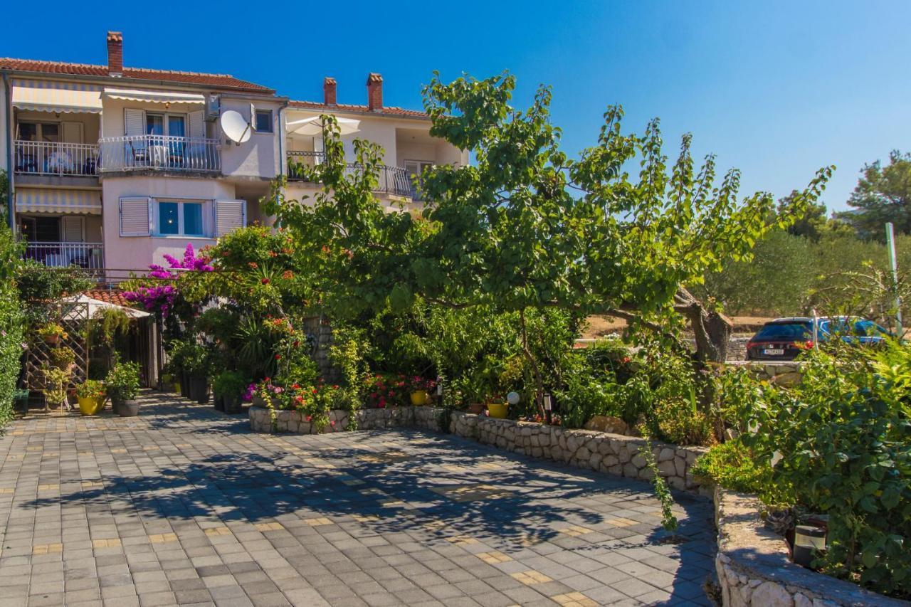 מלון ברודאריצה Dalmati House מראה חיצוני תמונה